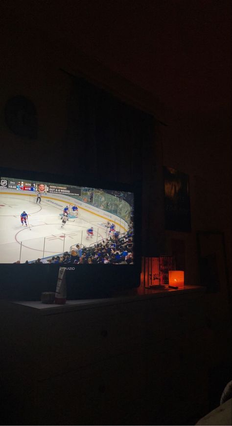 Late nights watching hockey 💙❤️ Watching Hockey Aesthetic, Watching Sports Aesthetic, Hockey Game Aesthetic, College Core, Hockey Aesthetic, Luxury Aesthetics, Rangers Game, Slap Shot, College Hockey