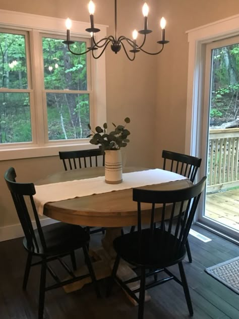 Small Kitchen Table Decor, Round Table Decor, Unique Dining Room, Houses Plans, Trestle Dining Tables, Plant Aesthetic, Reno Ideas, Extension Dining Table, Plywood Furniture