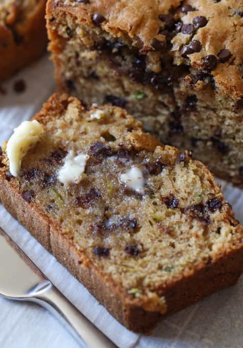 Zucchini Chocolate Chip Bread Recipes, Paula Deen Zucchini Bread, Breakfast Ideaa, Zucchini Bread With Chocolate Chips, Easy Zucchini Bread Recipes, Easy Zucchini Bread, Best Zucchini Bread, Chocolate Chip Zucchini Bread, Clean Sweets