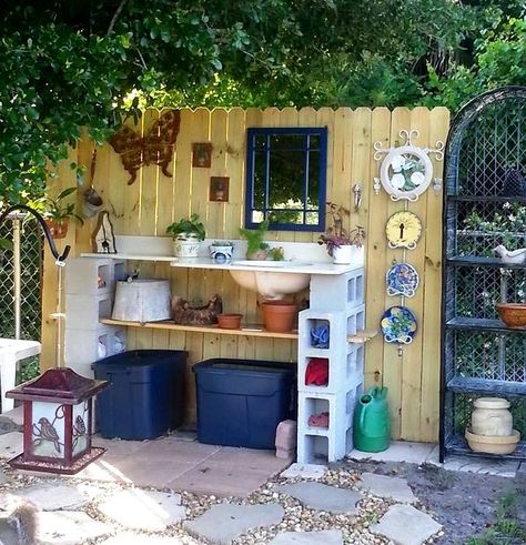 Potting Bench With Sink, Garden Work Bench, Block Furniture, Potting Bench Ideas, Cinder Block Furniture, Potting Station, Garden Sink, Cinder Block Garden, Flea Market Gardening