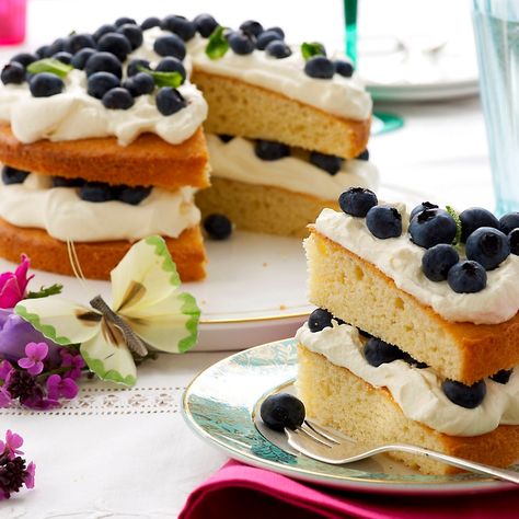 Blueberry Victoria Sponge Cake | Baking Mad Mini Victoria Sponge Cakes, Victoria Sponge Cake Recipe, Mini Victoria Sponge, Sponge Recipe, Sponge Cake Recipe, Sponge Cakes, Victoria Sponge Cake, Sponge Cake Recipes, Fairy Cakes