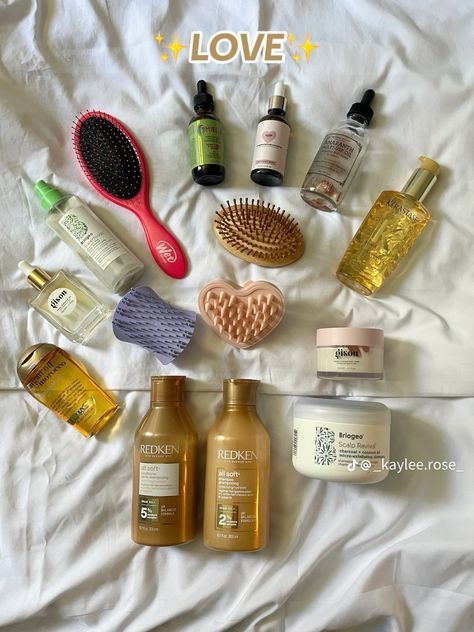 Hair Care Collection, Hair Care Products Aesthetic, Haircare Ideas, Redken All Soft, Healthy Hair Routine, Natural Hair Growth Tips, Best Hair Care Products, Girl Guide, Hair Care Oil