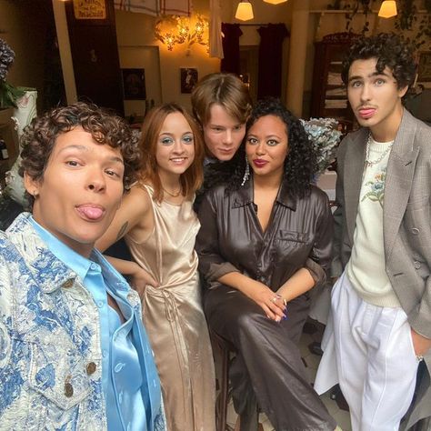 Young Royals Cast, Royal Core, Omar Rudberg, Royal Aesthetic, Royal Babies, Young Royals, Royal Dresses, Movies And Series, Royal Baby