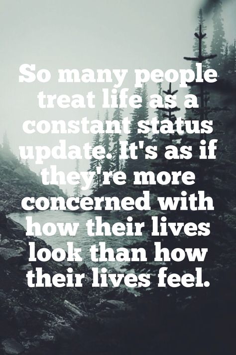 This has some truth for alot of people in my opinion, we live in an online obsessed world..its ok to sometimes go offline and pay more mind to your life and the world around you and not by how your life looks or seems online to others- liza Anti Social Media, Funny Photos Of People, Fake Life, Life Quotes Love, Sassy Quotes, Change Quotes, Anti Social, People Quotes, True Words