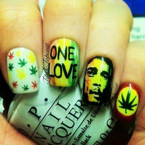 One love Bob Marley Nails, Rasta Nails, Pretty Designs, Fall Nail Art, One Love, Fall Nail, Dope Nails, Toe Designs, Love Nails