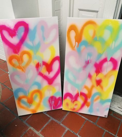 Spray Paint Wall, Dorm Paintings, Parking Spot Painting, Spray Paint Canvas, Graffiti Heart, Preppy Decor, Heart Canvas, Dorm Art, Spray Paint On Canvas