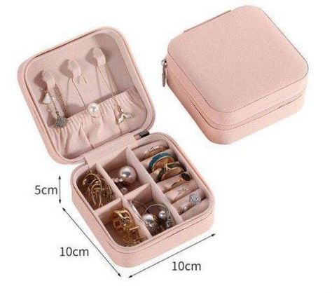 Length: 3.93 Inches; Width: 3.93 Inches; Height: 1.96 Inches UNIQUE ♥ dainty jewelry box with high quality velvet PERFECT GIFT ♥ Make your friends or family happy with this exclusive gift. MINIMALIST DESIGN ♥ Perfect jewelry travel case. SATISFACTION GUARANTEE ♥ Your satisfaction is always our priority. Y2k Room, Packaging Display, Personalized Jewelry Box, Leather Storage, Box Display, Preppy Room, Jewelry Organizer Box, Travel Jewelry Case, Name Jewelry