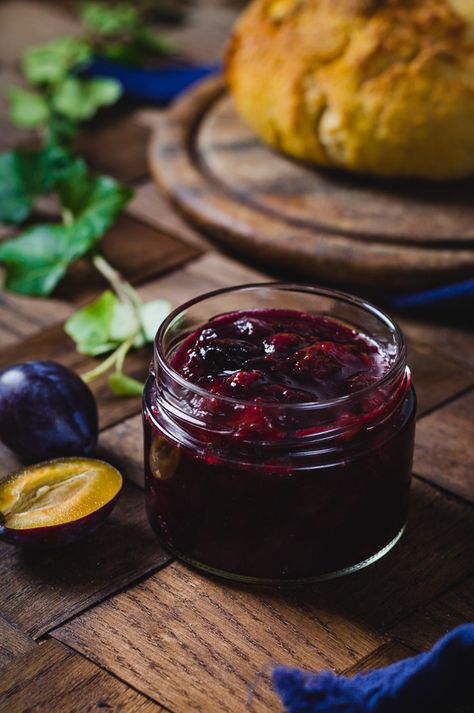 Oven-Roasted Plum Jam (No Added Sugar!) - Food and Mood Food And Mood, Relish Sauce, Plum Jam Recipes, Sour Plum, Plum Sauce, Plum Jam, Wine Desserts, No Sugar Foods, Homemade Pumpkin