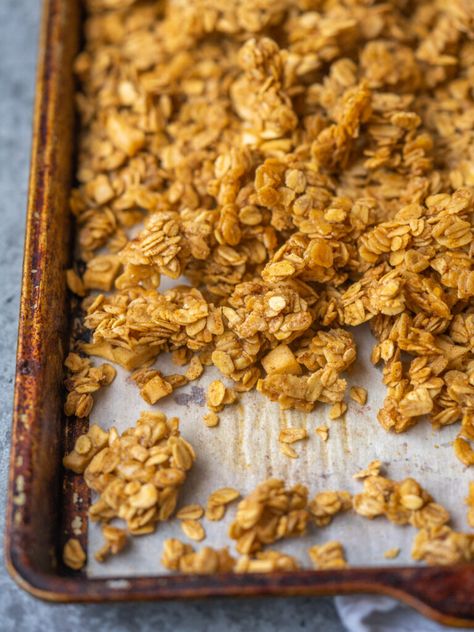 Granola Flavors, Fall Granola Recipe, Apple Granola Recipe, Healthy Homemade Granola Recipe, Apple Granola, Homemade Granola Healthy, Granola Recipe Healthy, Best Granola, Granola Recipe Homemade