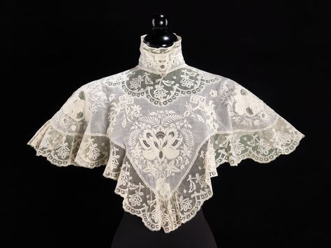 Victorian collar. I would wear this today. Gaun Abad Pertengahan, Victorian Collar, 1900s Fashion, Victorian Clothing, Linens And Lace, Antique Clothing, Vestidos Vintage, Edwardian Fashion, Moda Vintage