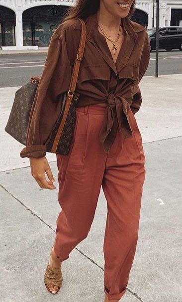 Smart Boho Style, Boho Chic Business Casual, Boho Chic Outfits For Work, Polished Casual Outfits For Women, Summer Work Style, Boho Workwear, Hippy Office Wear, Hippie Spring Trousers, Neutral Color Outfits Women