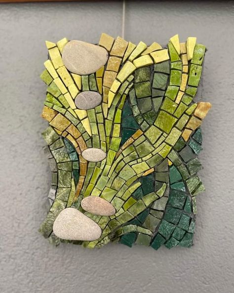 Mosaic 3d Art, Smalti Mosaic Ideas, Mosaic Patterns Templates, Slate Tile Crafts, Boho Mosaic, Tile Mosaic Art, Abstract Mosaic Art, Mosaic Tiles Crafts, Mosaic Art Diy