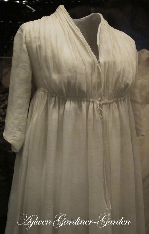 regency chemise pattern | History in my Wardrobe: My Tidens Tøj Regency Gown (updated) Chemise Pattern, Regency Gown, Regency Era Fashion, Regency Dress, Period Dress, Regency Fashion, 18th Century Fashion, Period Outfit, Regency Era