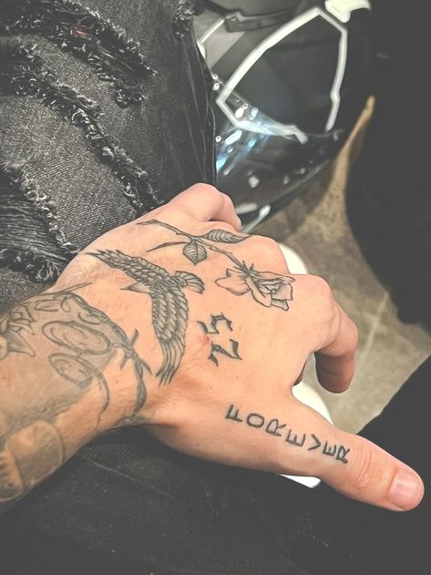 Tattoo On Hands For Man, Finger And Hand Tattoos Men, Men’s Hand Tattoos Small, Hand Tattoos Man, Hand Tattoos Men Ideas, Hand Tattoos For Man, Hands Small Tattoo, Man Hand Tattoo Ideas, Men Small Hand Tattoos