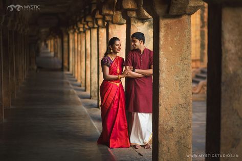 Indian Temple Wedding, Tanjore Big Temple, Big Temple, Temple Wedding Photography, Pre Wedding Photoshoot Props, Indian Wedding Poses, Pre Wedding Photoshoot Outfit, Wedding Photoshoot Props, Pre Wedding Photoshoot Outdoor