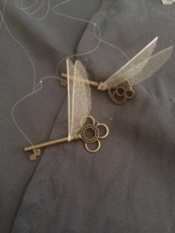 Flying Keys Harry Potter, Harry Potter Baby Nursery, Flying Keys, Baby Wise, Harry Potter Baby, Diy Mobile, Harry Potter Crafts, Do It Yourself Crafts, Harry Potter Diy