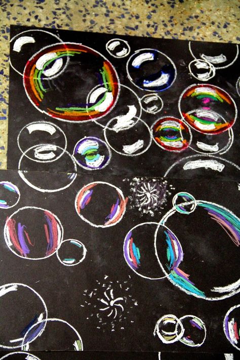 smART Class: Floating on to ___ grade!! End of the year project! these look like real bubbles! Bubbles Art, Smart Class, 5th Grade Art, Bubble Art, Homeschool Art, School Art Projects, Middle School Art, Camping Art, Chalkboard Art