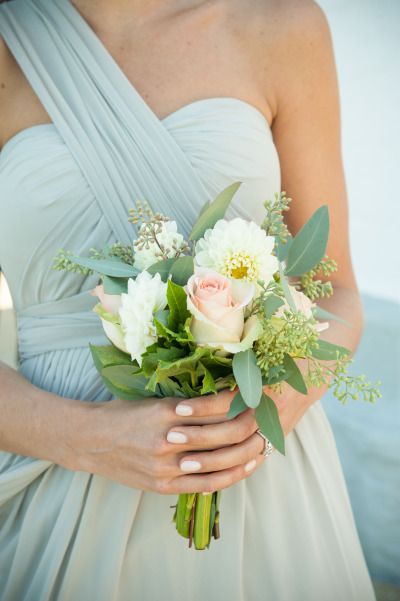 Simple Bridesmaid Bouquets, Wedding Bridesmaid Bouquets, Small Wedding Bouquets, Simple Wedding Bouquets, Chelsea Wedding, Wedding Bouquets Bride, Maroon Bells, West Wedding, 2024 Wedding