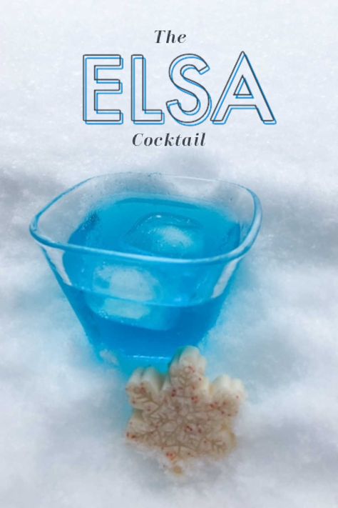 The Elsa cocktail is one of my favorite Disney Frozen inspired cocktails and for good reason! This delicious drink is perfect for any occasion. Frozen Inspired Cocktails, Frozen Themed Drinks, Frozen Themed Cocktails, Elsa Drink, Elsa Cocktail, Gingerbread Competition, Frozen Drinks Alcohol, Disney Cocktails, Cocktail Inspiration