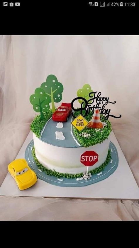 Cake Car Designs Birthday, Cars Buttercream Cake, Birthday Cake Cars Boy, Car Cakes For Boys Birthday For Kids, Cake For Car Lover, Car Cake Designs For Kids, Korean Cake Ideas, Car Cake Design, Car Theme Cake