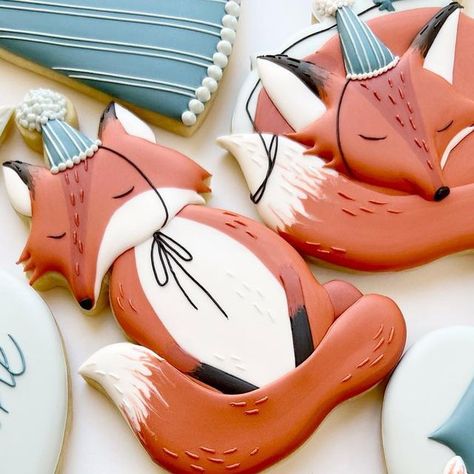 Fox Cookies Decorated, Fox Sugar Cookies, Fox Cookies, Royal Iced Cookies, Animal Cookies, The Little Prince, Iced Cookies, Birthday Cookies, Baby Party