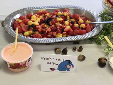 Winnie The Pooh Gender Reveal Food, Winnie The Pooh Brunch Ideas, Fall Winnie The Pooh Baby Shower Ideas, Pooh Baby Shower Food, Winnie The Pooh Cheese Board, Winnie The Pooh Baby Shower Food Ideas, Winnie The Pooh Drink Ideas, Winnie The Pooh Baby Shower Ideas Food, Winnie The Pooh Baby Shower Food