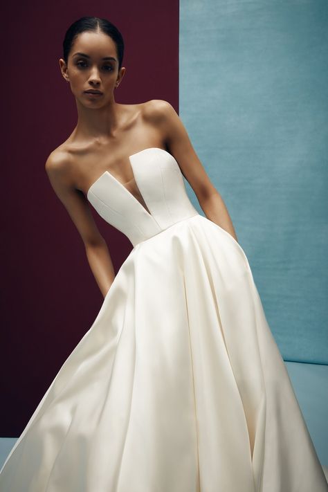 Anne Barge Bridal Spring 2020 collection, runway looks, beauty, models, and reviews. Rembo Styling, Anne Barge, Pnina Tornai, Gown Skirt, Wedding Dresses 2020, Ball Gown Skirt, Backless Wedding, Classic Wedding Dress, Wedding Dresses Strapless