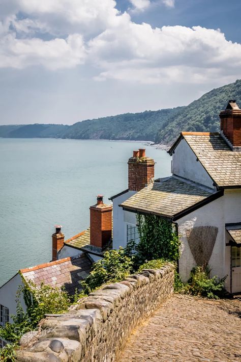 Clovelly Devon, Cerulean Sea, European Cottage, English Cottages, Cottage By The Sea, Seaside Village, Devon England, Seaside Cottage, North Devon