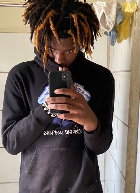 dreadhead, y2k, streetwear, Freeform Dreads Men, Middle Part Locs, Dreads Men, Locs Men, Freeform Dreads, Dreadlocks Men, Dread Hairstyles For Men, Mens Dreads, Fine Shyt