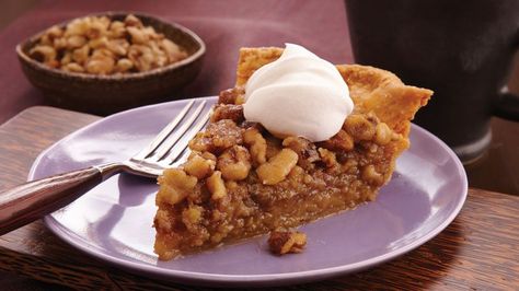 The Cat Who Went Up The Creek Bake this delicious nutty dessert that’s made using Pillsbury® Pet-Ritz® pie crust. Black Walnut Pie Recipe, Ritz Pie, Walnut Tart, Walnut Pie, Lemon Cream Pies, Frozen Pie Crust, Pillsbury Recipes, Easy Pumpkin Pie, Frozen Pie