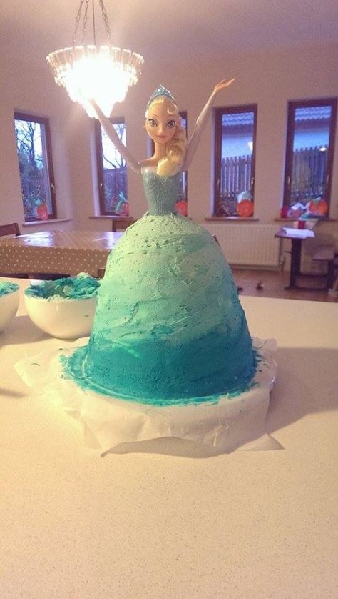 Instructions for Elsa from Frozen Cake Elsa Barbie Cake Diy, Frozen Elsa Doll Cake, Frozen Doll Cake, Elsa Doll Cake, Elsa Birthday Cake, Elsa Cake Frozen, Bunny Birthday Cake, Elsa Cake, Frozen Dolls