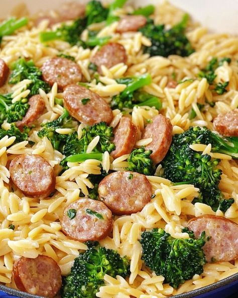 Delicious Chef | 🍝 Warm Up Your Dinner Routine with This Easy Turkey Sausage & Broccolini Orzo Recipe | Facebook Orzo And Sausage Recipes, Sausage And Orzo, Orzo Recipe, Orzo Recipes, Easy Turkey, Turkey Sausage, Sausage Recipes, Food Stuff, Orzo