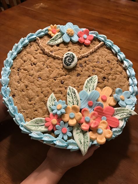 Eliana 7th Birthday Cake MOANA cookie cake Moana Cookie Cake, Moana Cookies, 7th Birthday Cake, 7th Birthday Cakes, Cookie Cake Birthday, Cookie Cakes, Second Birthday Ideas, Moana Birthday Party, Moana Party