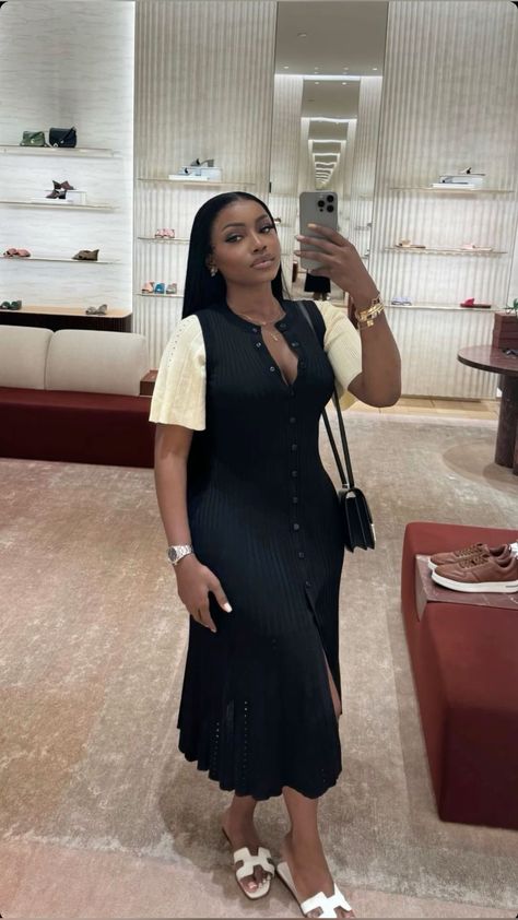 Feminine Casual Outfits Black Women, Modest Date Night Outfit Classy, Elegant Classy Feminine Outfits, Modest Chic Outfits Classy, Modest Fashion Outfits Summer Casual, Church Dresses For Women Classy Simple, Simple Church Outfits, Church Outfit Black Women, Modest Girly Outfits