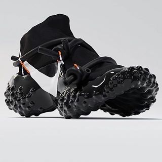 AJ (@usaq22) • Instagram photos and videos Footwear Ads, Footwear Aesthetic, Futuristic Shoes, Women Footwear, Footwear Design, Women Aesthetic, Cyberpunk Fashion, Hype Shoes, Aesthetic Women