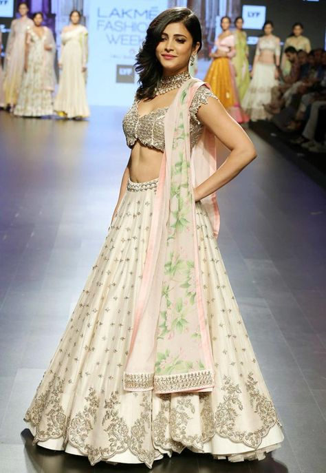 2023 Lehenga, Lakme Fashion Week 2023, Lehga Choli, Lakme Fashion Week 2016, Indian Closet, Ramp Design, Ramp Walk, Fashion Week 2023, Bridal Lehenga Designs