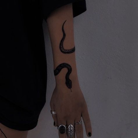 Dark Romance Tattoo, Romance Tattoo, Riverdale Aesthetic, Tattoo Aesthetic, Harry Potter Aesthetic, Character Aesthetic, Riverdale, Dark Aesthetic, I Tattoo