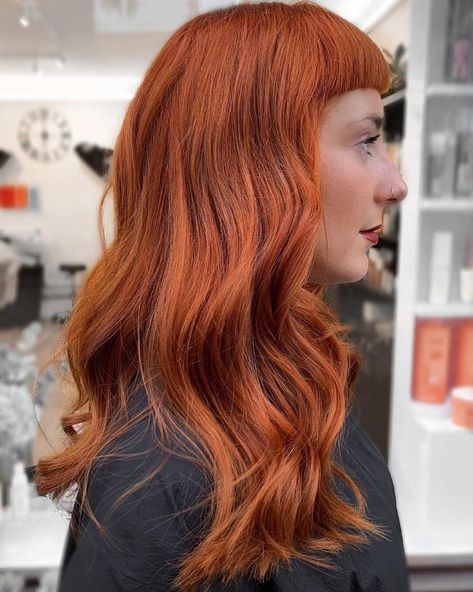 Long Copper Hair With Bangs, Copper Hair Bangs, Red Hair Baby, Bettie Bangs, Burnt Orange Hair, Long Auburn Hair, Bangs Haircut, Haircut Inspo, Hair Color Orange