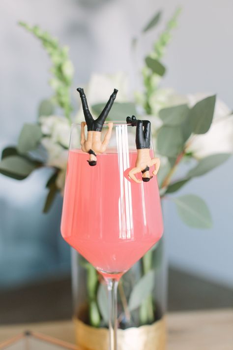 Cheap Bachelorette Party Favors, Party Favors Bachelorette, Bachelorette Pool Party, Party Website, Bachelorette Cups, Drink Markers, Drink Marker, Bachelorette Party Planning, Bachelorette Favors