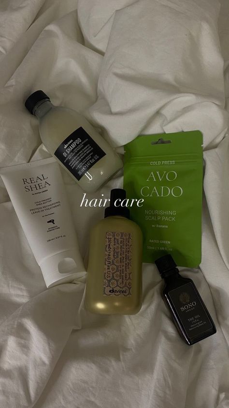 Haircare Routine Aesthetic, Hair Care Routine Aesthetic, Hair Care Aesthetic Products, Lush Products Aesthetic, Haircare Products Aesthetic, Hair Routine Aesthetic, Davines Products, Haircare Aesthetic, Clean Hair