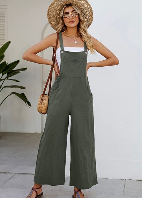 Fun and flirty summer overalls. Light and comfortable Black Linen Overalls, Baggy Fashion, Loose Fit Jumpsuit, Summer Overalls, Linen Overalls, Jumper Outfit, Bib Overalls, Sleeveless Rompers, Black Linen