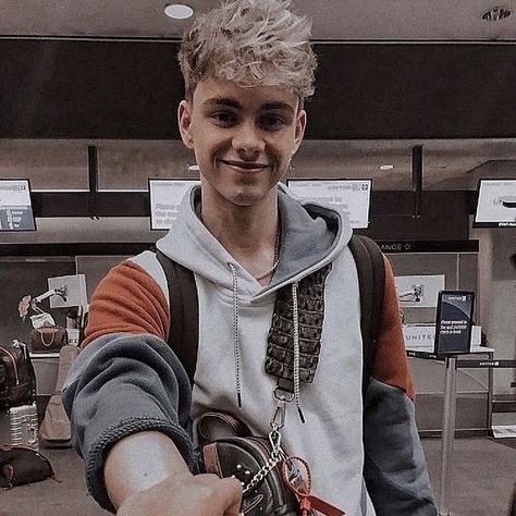 Corbyn Besson Boyfriend Material, Story Fake, Why Don't We, Fake Smile, Corbyn Besson, Boyfriend Material, So Cute