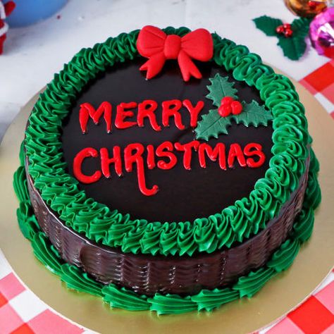 Chocolate Anniversary Cake, New Year Cake Designs, Christmas Chocolate Cake, Happy New Year Cake, Chocolate Christmas Cake, Merry Christmas Cake, Cake Pic, New Year Cake, Chocolate Delivery