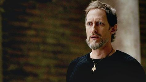 Sanctuary Tv Series, Christopher Heyerdahl, Cross Necklace, Actors