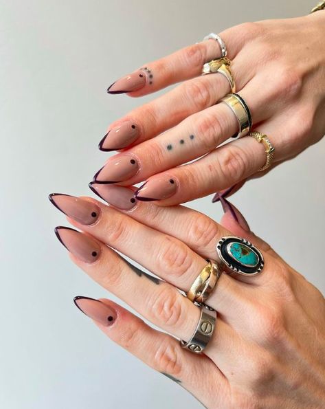 Dagger Nails, Best Cleaning Products, Fabulous Nails, Nail Shop, Makeup Nails, Nails Inspiration, Nail Inspo, Acrylic Nails, Hair Makeup