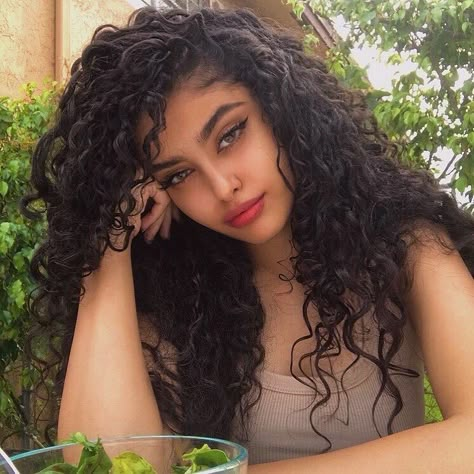 726 Likes, 4 Comments - @_flawlessgirlz on Instagram Luxy Hair, Boys With Curly Hair, Beautiful Curly Hair, Scene Hair, Hair Life, Different Hairstyles, Long Curly Hair, Curly Girl, Long Curly