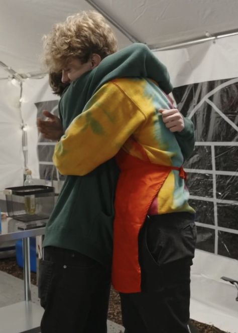 tommyinnit tubbolive tommy and tubbo clingy duo cooking stream Tubbo Cute Photos, Clingy Duo, Black Color Hairstyles, Hairstyles Black Hair, Color Hairstyles, He Makes Me Happy, Best Duos, Sam And Colby, Hairstyles Black