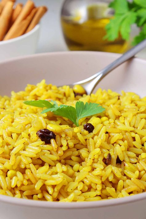 GREEK YELLOW RICE - SMYRNA PILAF - 30 days of Greek food Greek Rice Pilaf, Greek Rice, Stew Dinner, Seafood Lunch, Dinner Pies, Golden Rice, Yellow Rice, Dairy Free Eggs, Rice Pilaf