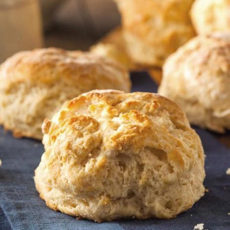 Easy Homemade Air Fryer Biscuits - Air Fry Anytime Lard Biscuits, Homemade Biscuit Mix, Biscuit Recipes Dinner, Homemade Baking Powder, Dinner Biscuit, Buttermilk Biscuits Easy, Easy Homemade Biscuits, Baking Powder Biscuits, Homemade Biscuits Recipe