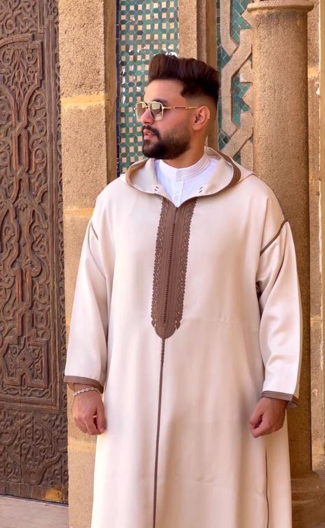 Kanzu Wear, Algerian Clothing, Gents Kurta Design, Moroccan Clothing, Gents Kurta, National Clothes, Mode Turban, Modest Fits, African Clothing For Men